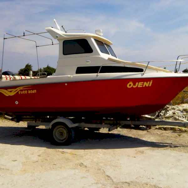 600FM Fisherman Kamaralı Tekne