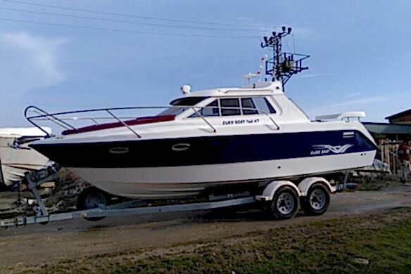 760HT Hard Top | Motoryat