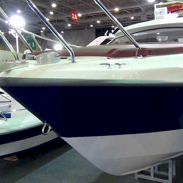 760HT Hard Top | Motoryat